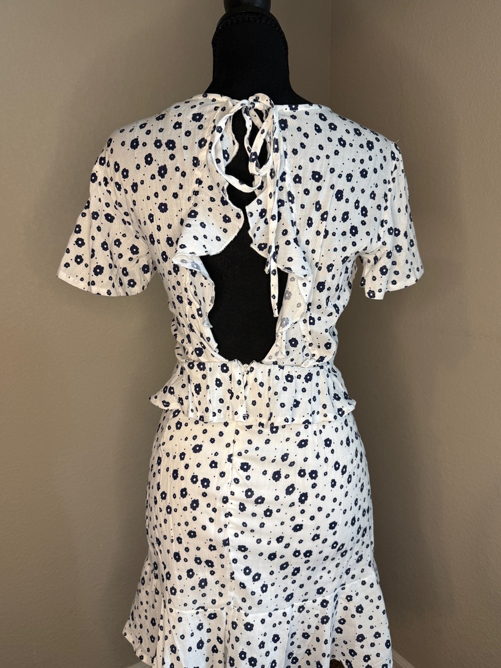 Princess Polly White Dress with Navy Floral Print - Picture 2 of 3